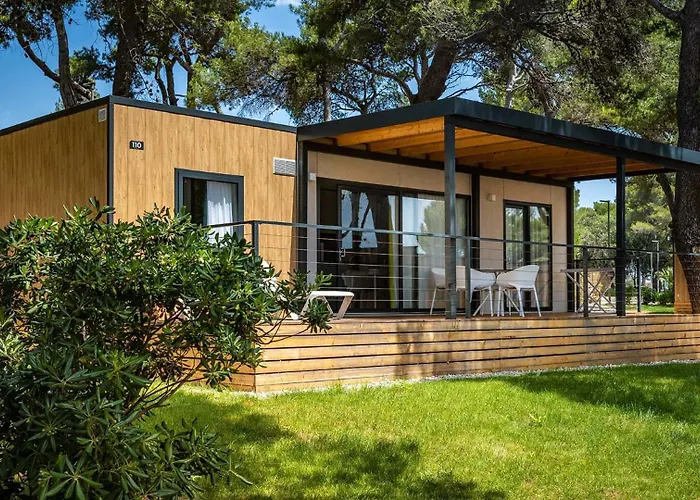 Arena Stoja Camping Homes