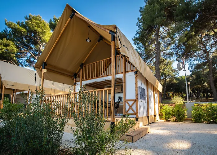 Arena Stoja Camping Homes